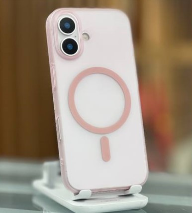 قاب PC مات دارای مگسیف فعال