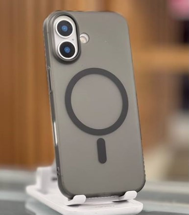 قاب PC مات دارای مگسیف فعال