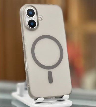 قاب PC مات دارای مگسیف فعال